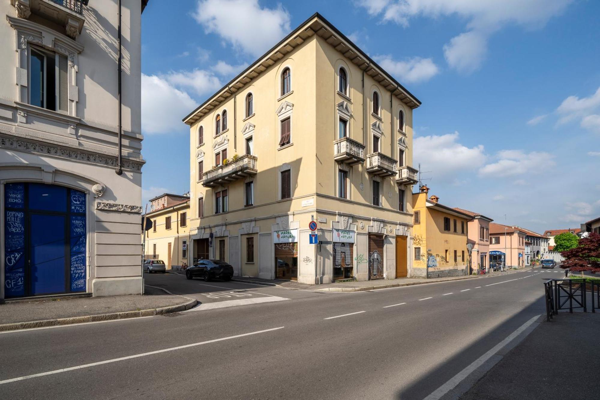 Monza Apartment Bagian luar foto